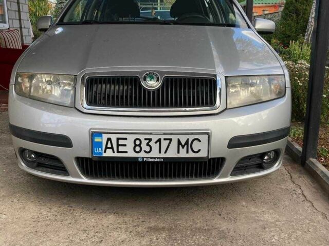 Шкода Фабия 2007 в Каменское - Днепродзержинск на Automoto.ua Серый Шкода Фабия, объемом двигателя 1.2 л и пробегом 122 тыс. км за 4923 $, фото 1 на Automoto.ua