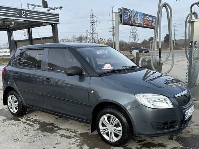 Сірий Шкода Фабія, об'ємом двигуна 1.2 л та пробігом 189 тис. км за 4200 $, фото 1 на Automoto.ua