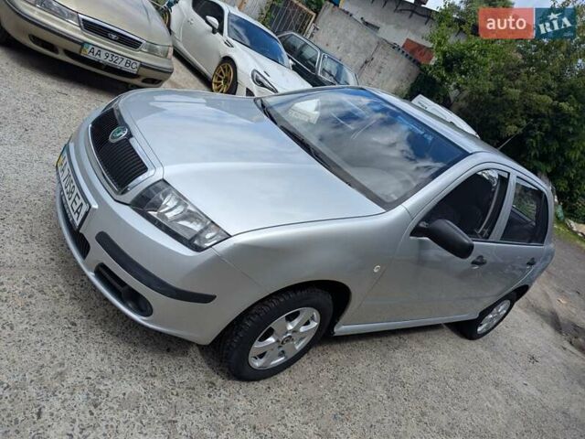 Шкода Фабия 2007 в Киеве на Automoto.ua Серый Шкода Фабия, объемом двигателя 1.2 л и пробегом 101 тыс. км за 4800 $, фото 1 на Automoto.ua