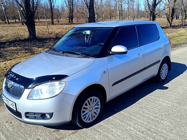 Сірий Шкода Фабія, об'ємом двигуна 1.4 л та пробігом 157 тис. км за 4500 $, фото 1 на Automoto.ua