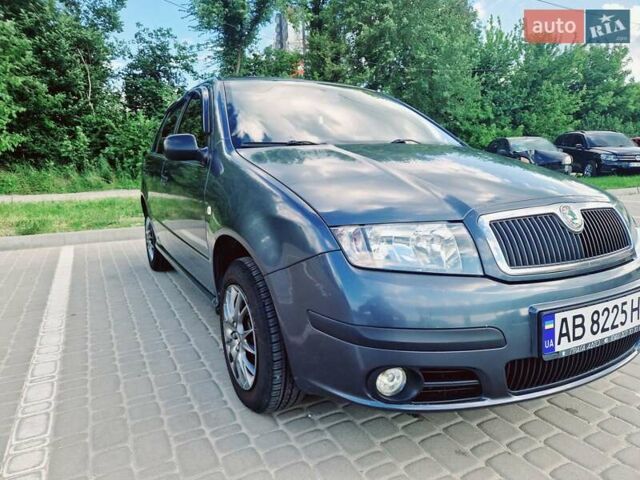 Серый Шкода Фабия, объемом двигателя 1.2 л и пробегом 158 тыс. км за 4100 $, фото 1 на Automoto.ua