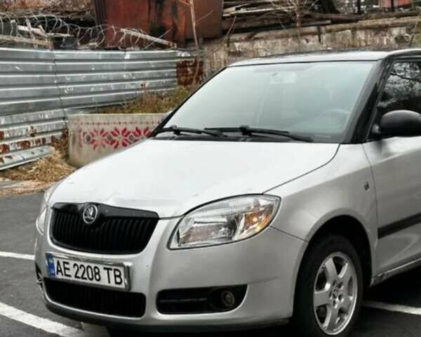 Сірий Шкода Фабія, об'ємом двигуна 1.2 л та пробігом 290 тис. км за 3500 $, фото 1 на Automoto.ua