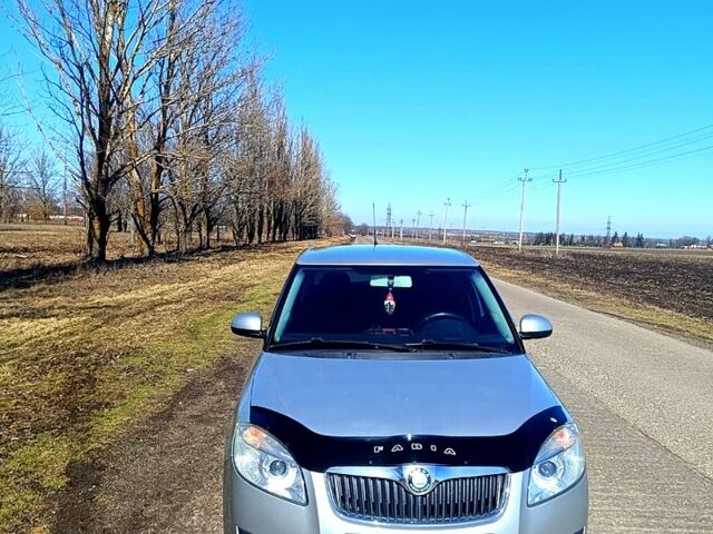 Сірий Шкода Фабія, об'ємом двигуна 1.4 л та пробігом 157 тис. км за 5700 $, фото 1 на Automoto.ua