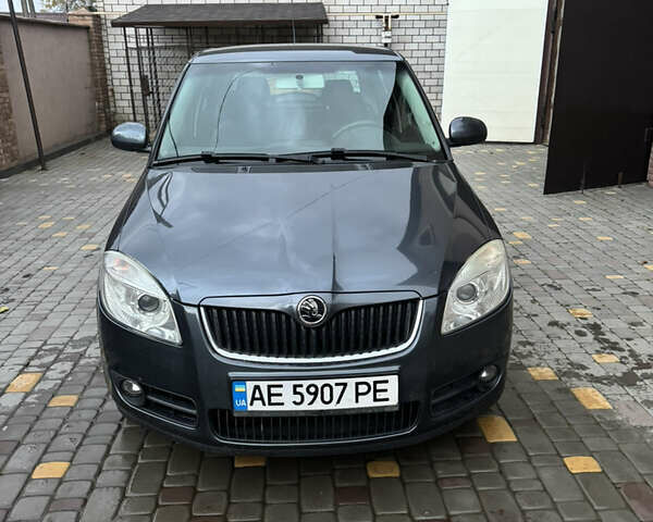 Сірий Шкода Фабія, об'ємом двигуна 1.4 л та пробігом 185 тис. км за 5700 $, фото 1 на Automoto.ua