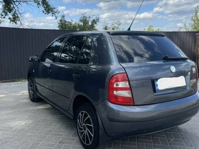 Сірий Шкода Фабія, об'ємом двигуна 0 л та пробігом 229 тис. км за 3750 $, фото 1 на Automoto.ua