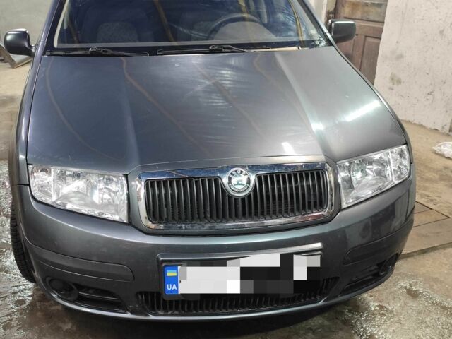 Сірий Шкода Фабія, об'ємом двигуна 1.2 л та пробігом 213 тис. км за 1800 $, фото 1 на Automoto.ua