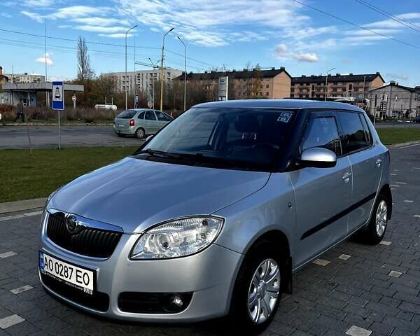 Серый Шкода Фабия, объемом двигателя 1.2 л и пробегом 123 тыс. км за 5000 $, фото 1 на Automoto.ua