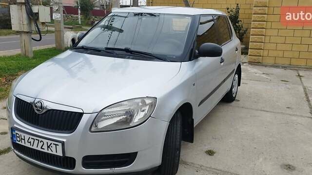 Серый Шкода Фабия, объемом двигателя 1.2 л и пробегом 314 тыс. км за 3950 $, фото 1 на Automoto.ua