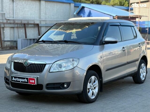 Сірий Шкода Фабія, об'ємом двигуна 1.4 л та пробігом 246 тис. км за 4890 $, фото 1 на Automoto.ua