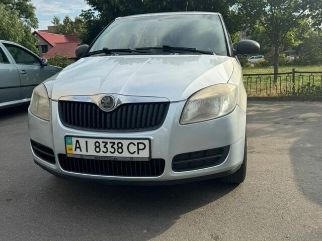 Сірий Шкода Фабія, об'ємом двигуна 1.39 л та пробігом 349 тис. км за 4000 $, фото 1 на Automoto.ua