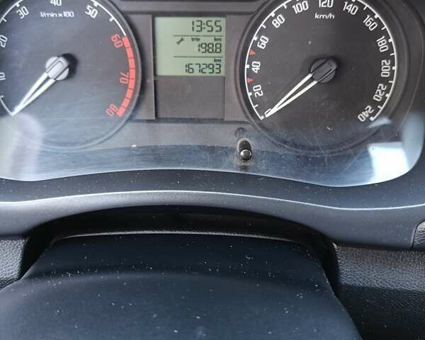 Сірий Шкода Фабія, об'ємом двигуна 1.2 л та пробігом 167 тис. км за 4000 $, фото 1 на Automoto.ua