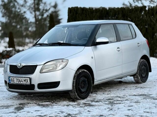 Серый Шкода Фабия, объемом двигателя 1.4 л и пробегом 157 тыс. км за 3350 $, фото 1 на Automoto.ua