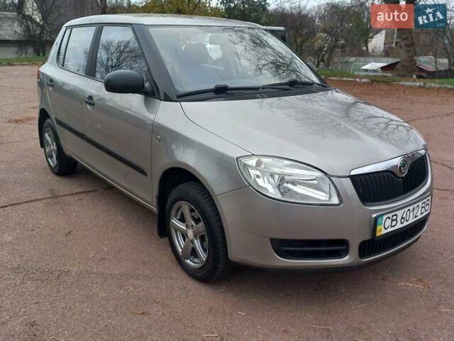 Серый Шкода Фабия, объемом двигателя 1.2 л и пробегом 113 тыс. км за 5100 $, фото 1 на Automoto.ua
