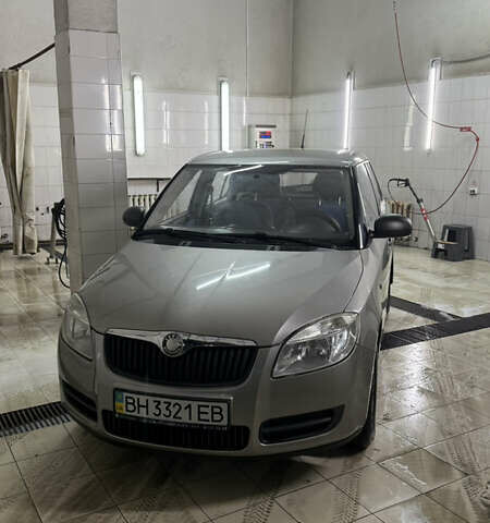Сірий Шкода Фабія, об'ємом двигуна 1.25 л та пробігом 148 тис. км за 4950 $, фото 1 на Automoto.ua