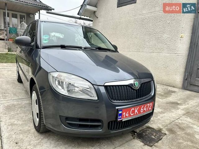 Сірий Шкода Фабія, об'ємом двигуна 1.4 л та пробігом 180 тис. км за 5300 $, фото 1 на Automoto.ua