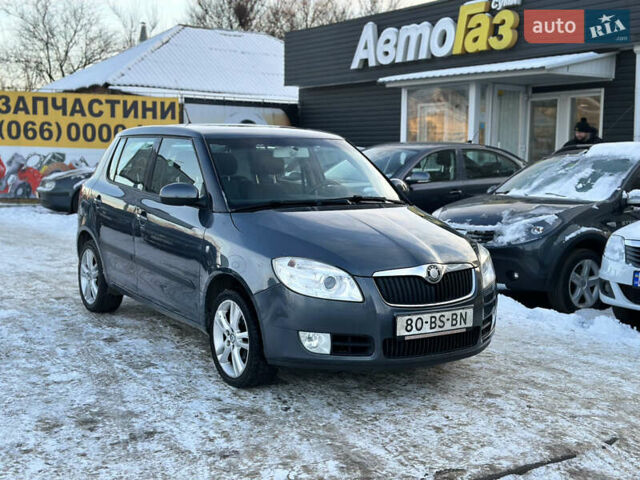 Серый Шкода Фабия, объемом двигателя 1.6 л и пробегом 152 тыс. км за 6500 $, фото 1 на Automoto.ua