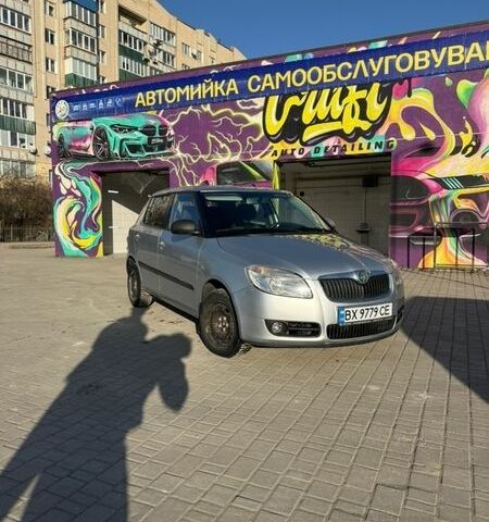 Серый Шкода Фабия, объемом двигателя 1.39 л и пробегом 127 тыс. км за 5000 $, фото 1 на Automoto.ua