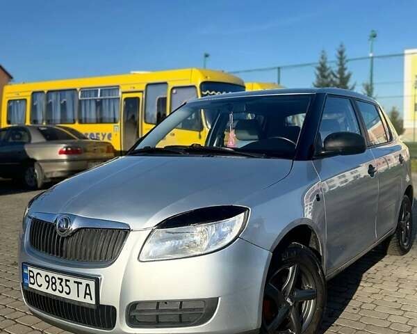 Сірий Шкода Фабія, об'ємом двигуна 1.4 л та пробігом 236 тис. км за 3650 $, фото 1 на Automoto.ua