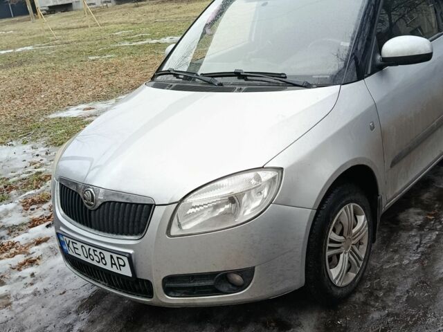 Сірий Шкода Фабія, об'ємом двигуна 1.4 л та пробігом 1 тис. км за 3713 $, фото 1 на Automoto.ua