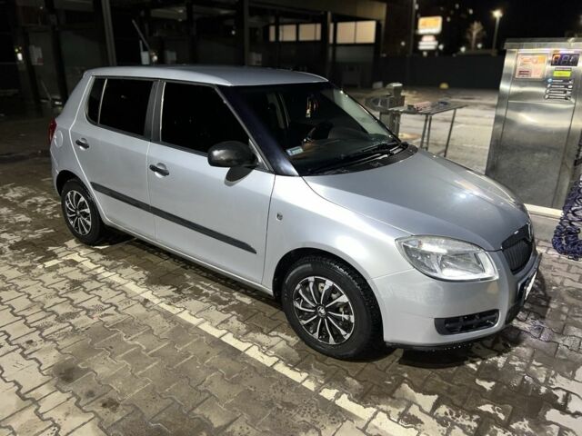 Сірий Шкода Фабія, об'ємом двигуна 1.2 л та пробігом 205 тис. км за 4300 $, фото 1 на Automoto.ua