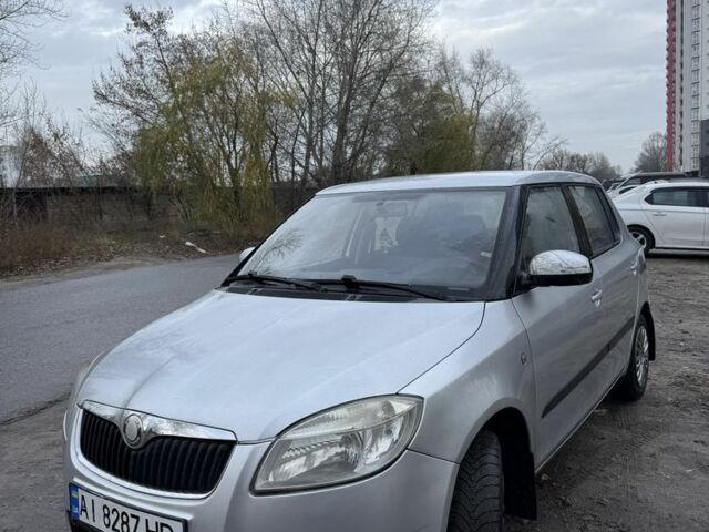 Сірий Шкода Фабія, об'ємом двигуна 1.4 л та пробігом 250 тис. км за 4100 $, фото 1 на Automoto.ua