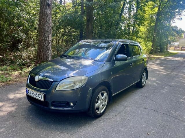 Сірий Шкода Фабія, об'ємом двигуна 1.4 л та пробігом 212 тис. км за 3351 $, фото 1 на Automoto.ua
