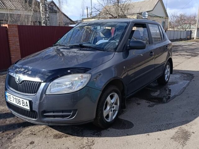 Сірий Шкода Фабія, об'ємом двигуна 1.2 л та пробігом 250 тис. км за 4000 $, фото 1 на Automoto.ua