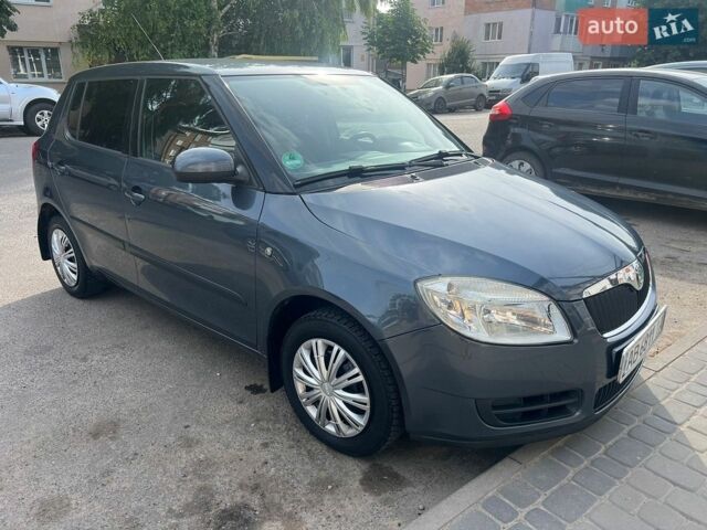 Сірий Шкода Фабія, об'ємом двигуна 1.2 л та пробігом 180 тис. км за 3950 $, фото 1 на Automoto.ua