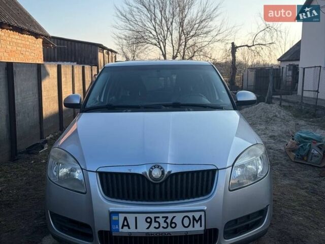 Серый Шкода Фабия, объемом двигателя 1.2 л и пробегом 219 тыс. км за 4150 $, фото 1 на Automoto.ua