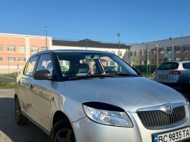 Серый Шкода Фабия, объемом двигателя 1.4 л и пробегом 236 тыс. км за 3650 $, фото 1 на Automoto.ua