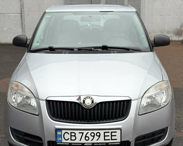 Серый Шкода Фабия, объемом двигателя 1.39 л и пробегом 242 тыс. км за 4850 $, фото 1 на Automoto.ua