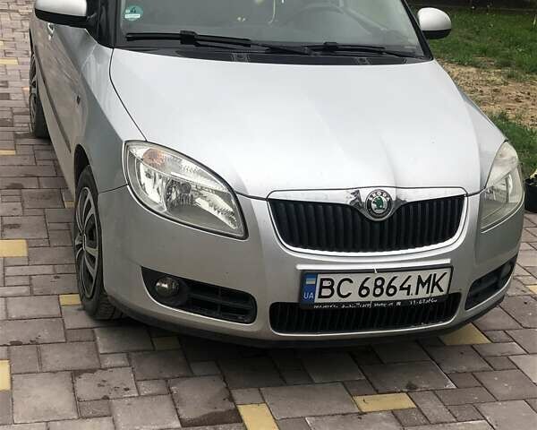 Серый Шкода Фабия, объемом двигателя 1.2 л и пробегом 164 тыс. км за 5000 $, фото 1 на Automoto.ua