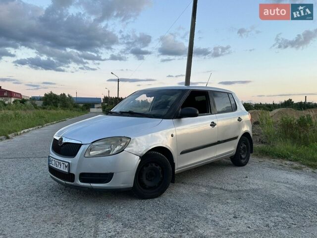 Сірий Шкода Фабія, об'ємом двигуна 1.2 л та пробігом 270 тис. км за 2999 $, фото 1 на Automoto.ua