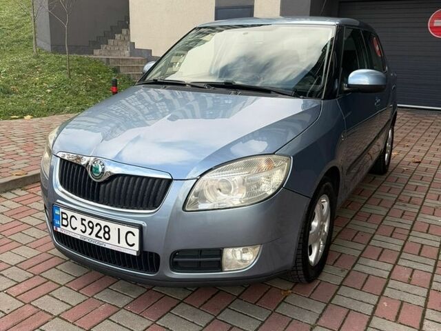 Сірий Шкода Фабія, об'ємом двигуна 1.2 л та пробігом 183 тис. км за 3900 $, фото 1 на Automoto.ua