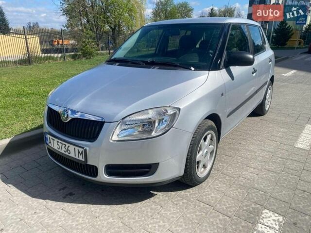 Серый Шкода Фабия, объемом двигателя 1.2 л и пробегом 256 тыс. км за 4800 $, фото 1 на Automoto.ua