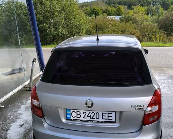Сірий Шкода Фабія, об'ємом двигуна 1.2 л та пробігом 170 тис. км за 3499 $, фото 1 на Automoto.ua