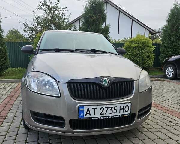 Сірий Шкода Фабія, об'ємом двигуна 1.42 л та пробігом 163 тис. км за 5100 $, фото 1 на Automoto.ua