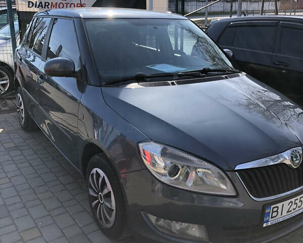 Сірий Шкода Фабія, об'ємом двигуна 1.2 л та пробігом 230 тис. км за 4799 $, фото 1 на Automoto.ua