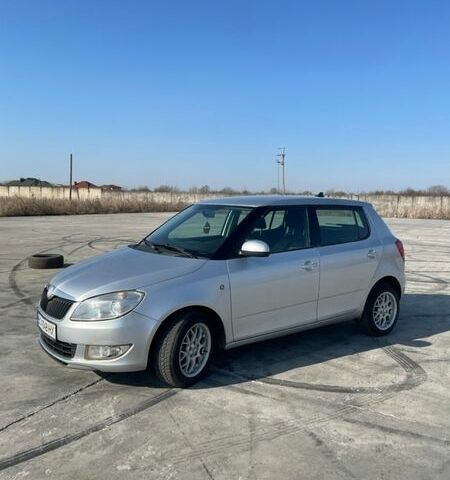Серый Шкода Фабия, объемом двигателя 1.6 л и пробегом 311 тыс. км за 4500 $, фото 1 на Automoto.ua