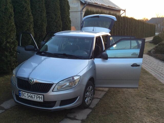 Серый Шкода Фабия, объемом двигателя 1.6 л и пробегом 1000 тыс. км за 4700 $, фото 1 на Automoto.ua