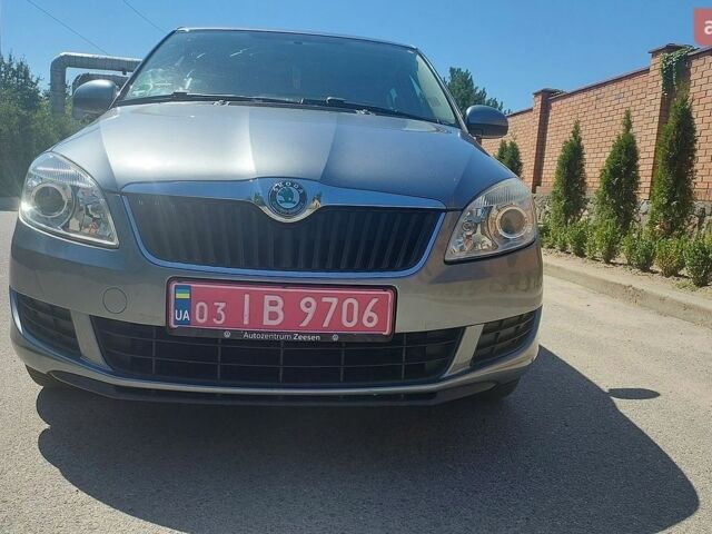 Сірий Шкода Фабія, об'ємом двигуна 1.2 л та пробігом 137 тис. км за 6900 $, фото 1 на Automoto.ua