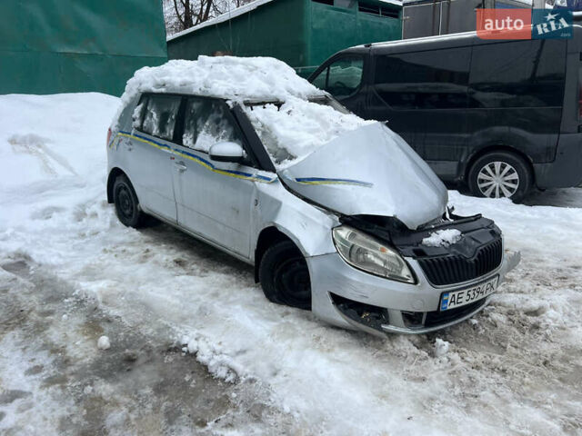 Сірий Шкода Фабія, об'ємом двигуна 1.4 л та пробігом 150 тис. км за 1499 $, фото 1 на Automoto.ua