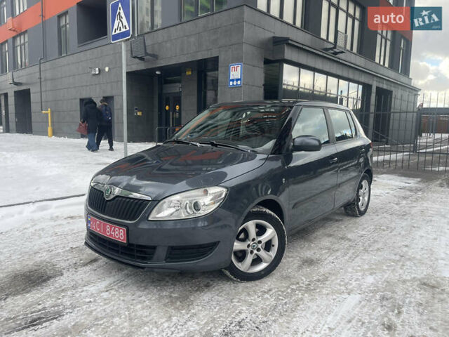 Серый Шкода Фабия, объемом двигателя 1.2 л и пробегом 127 тыс. км за 5999 $, фото 1 на Automoto.ua