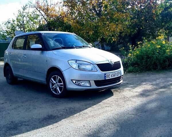 Серый Шкода Фабия, объемом двигателя 1.39 л и пробегом 140 тыс. км за 4700 $, фото 1 на Automoto.ua