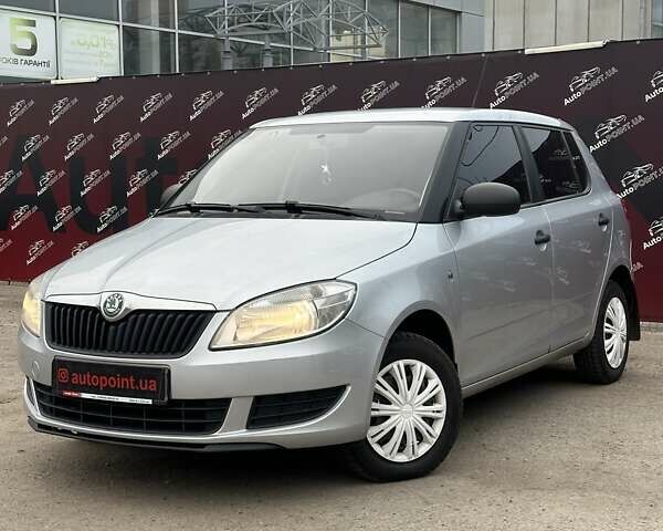 Серый Шкода Фабия, объемом двигателя 1.2 л и пробегом 271 тыс. км за 5200 $, фото 1 на Automoto.ua