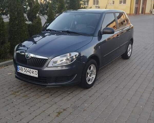 Серый Шкода Фабия, объемом двигателя 1.2 л и пробегом 266 тыс. км за 4500 $, фото 1 на Automoto.ua