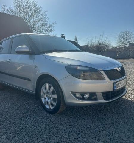 Серый Шкода Фабия, объемом двигателя 1.2 л и пробегом 186 тыс. км за 8000 $, фото 1 на Automoto.ua