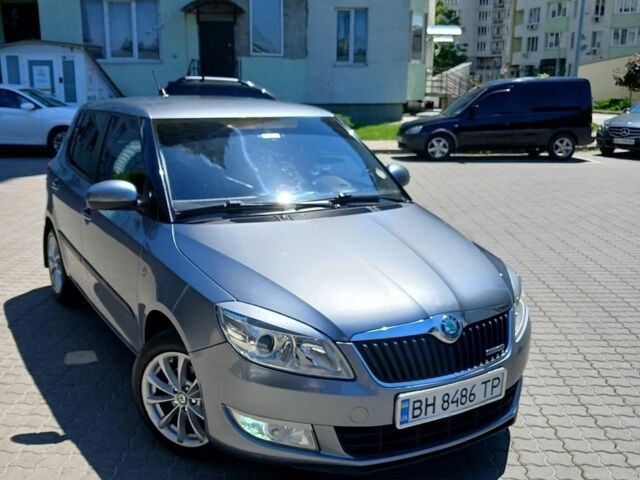Серый Шкода Фабия, объемом двигателя 1.2 л и пробегом 255 тыс. км за 7800 $, фото 1 на Automoto.ua