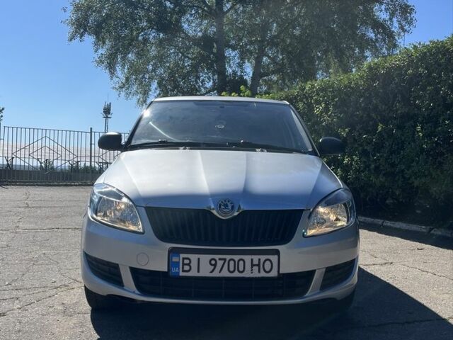 Сірий Шкода Фабія, об'ємом двигуна 1.2 л та пробігом 160 тис. км за 4495 $, фото 1 на Automoto.ua