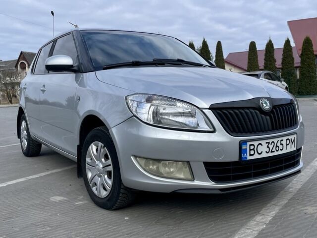 Серый Шкода Фабия, объемом двигателя 1.4 л и пробегом 292 тыс. км за 4250 $, фото 1 на Automoto.ua
